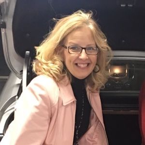 Meet your Posher, Joni